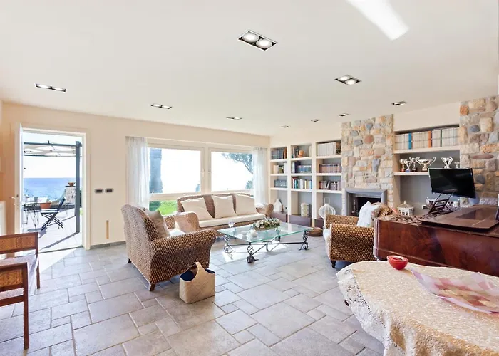 Penelope Seaview Apartment